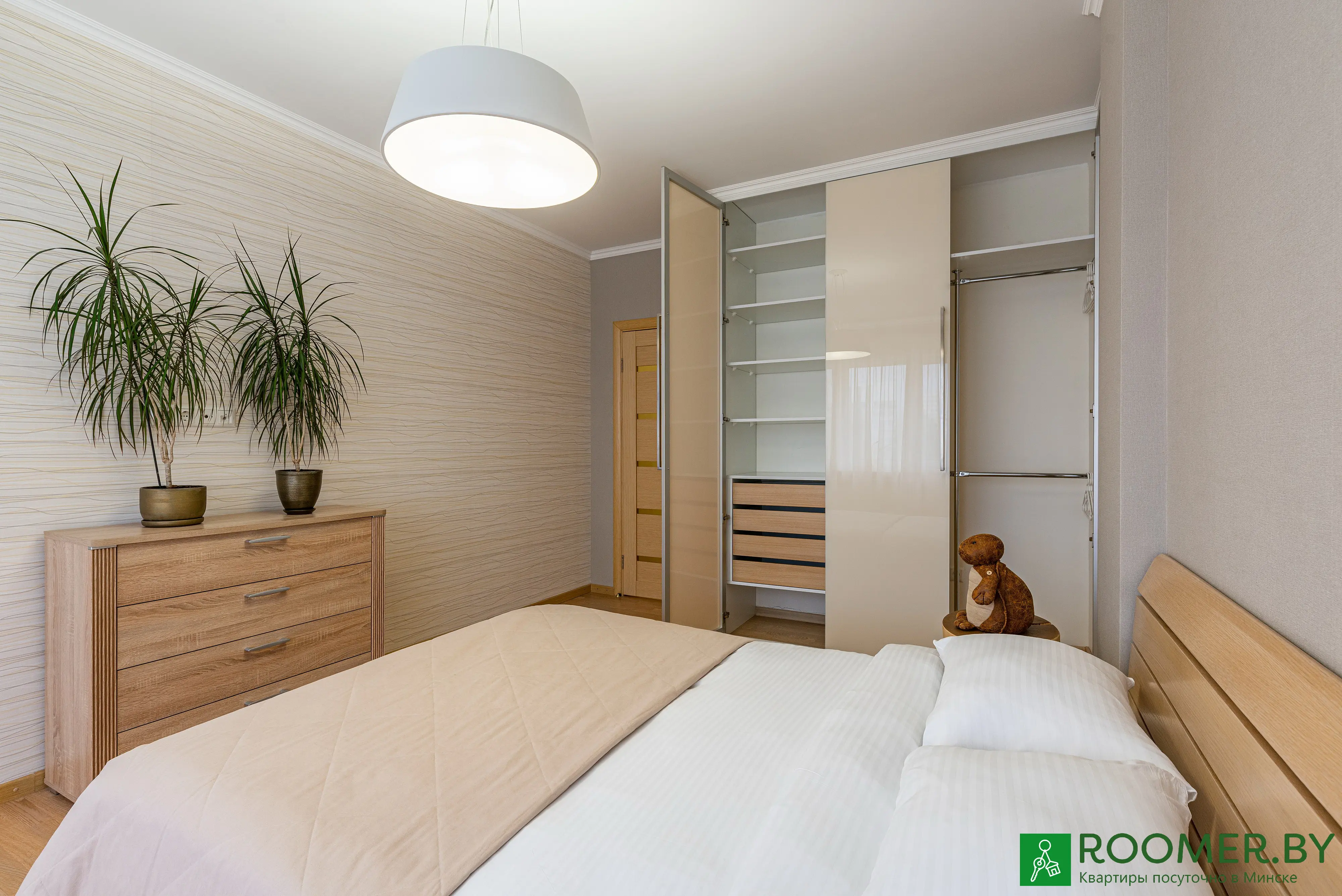 Квартира посуточно Минск, ул. Скрыганова 4А — фото интерьера