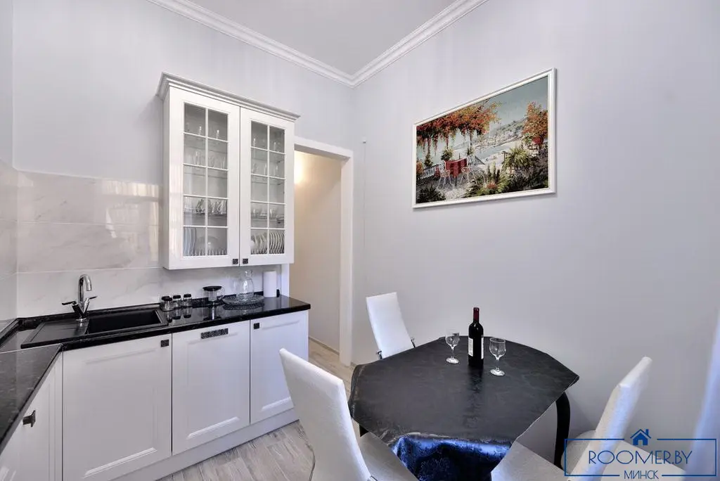 Квартира на сутки в Минске на улице Скрыганова, 4А кухня