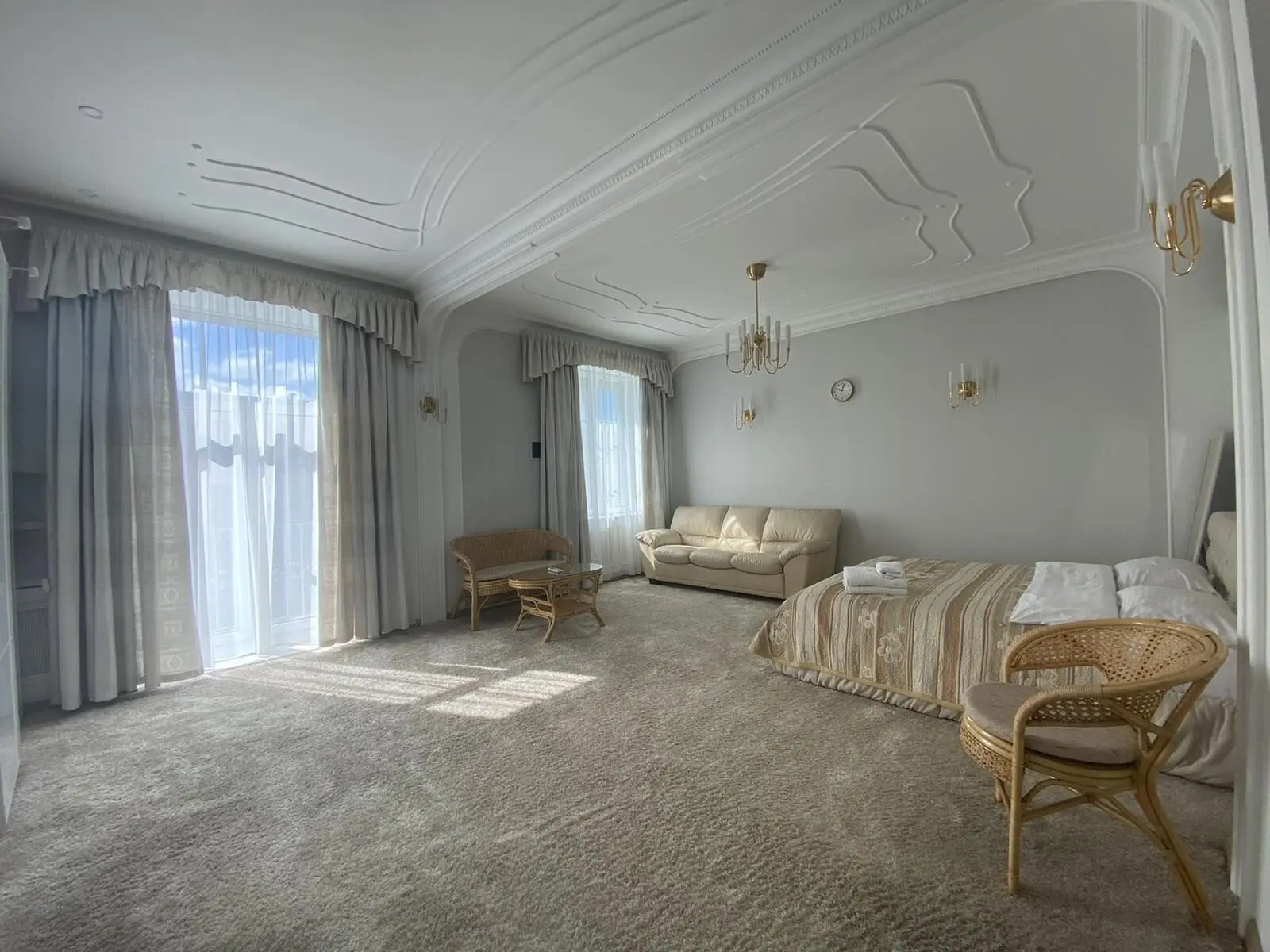 Вид квартиры на сутки, Минск, пр-т Независимости 13 — фото 3