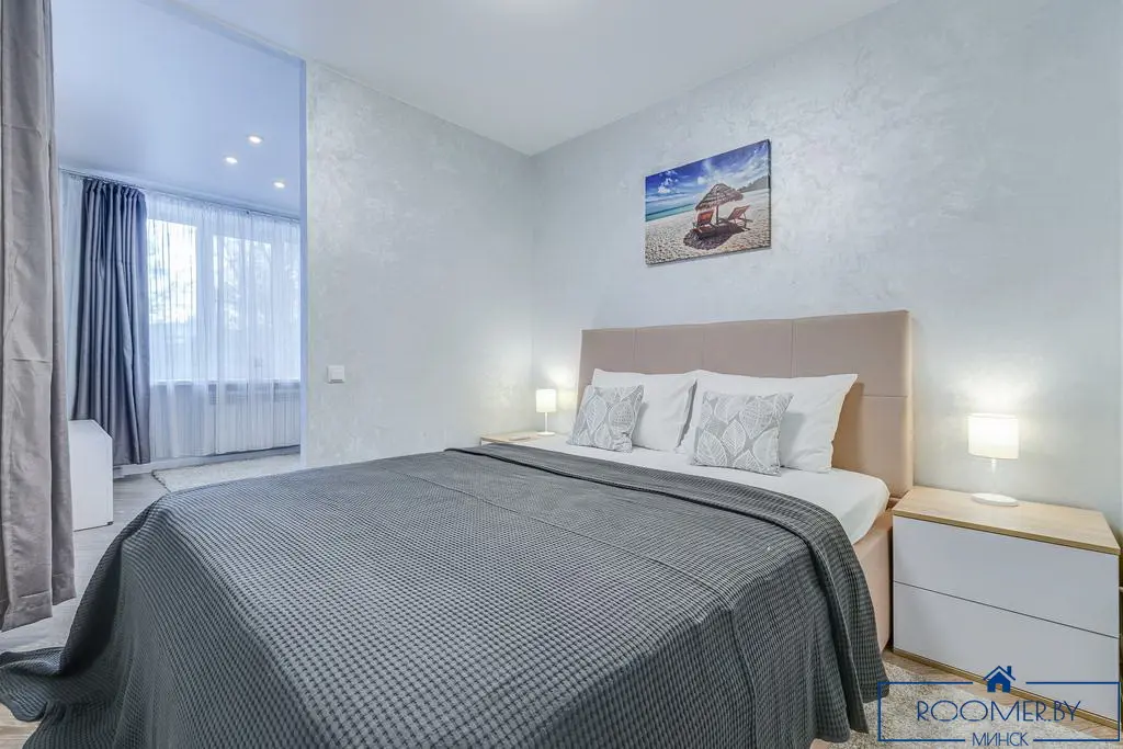 Двухкомнатная квартира на сутки в Минск, пр-т Дзержинского 80