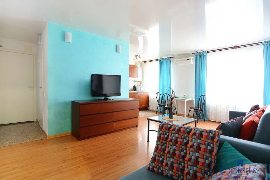 Двухкомнатная квартира на сутки Минск Румянцева гостиная