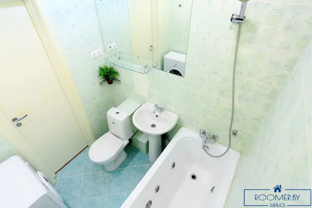 Двухкомнатная квартира на сутки Минск Румянцева ванна