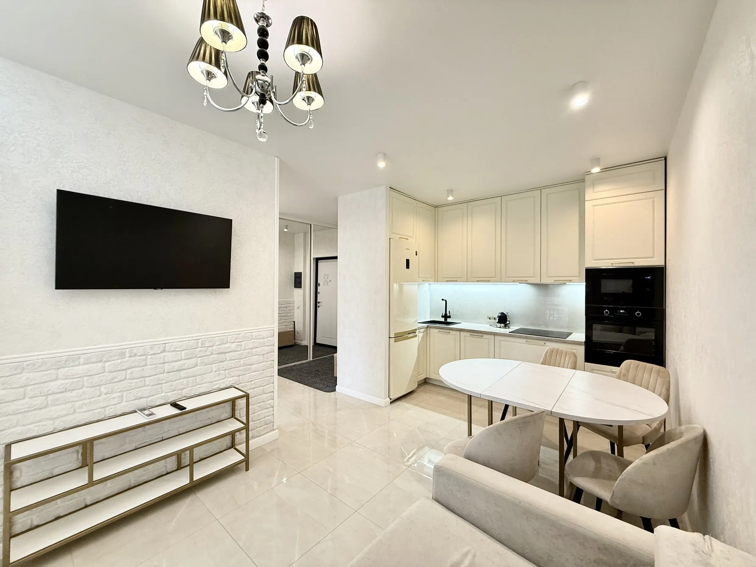 Interior of apartment for daily rent, Minsk, Makaenka str. 12В