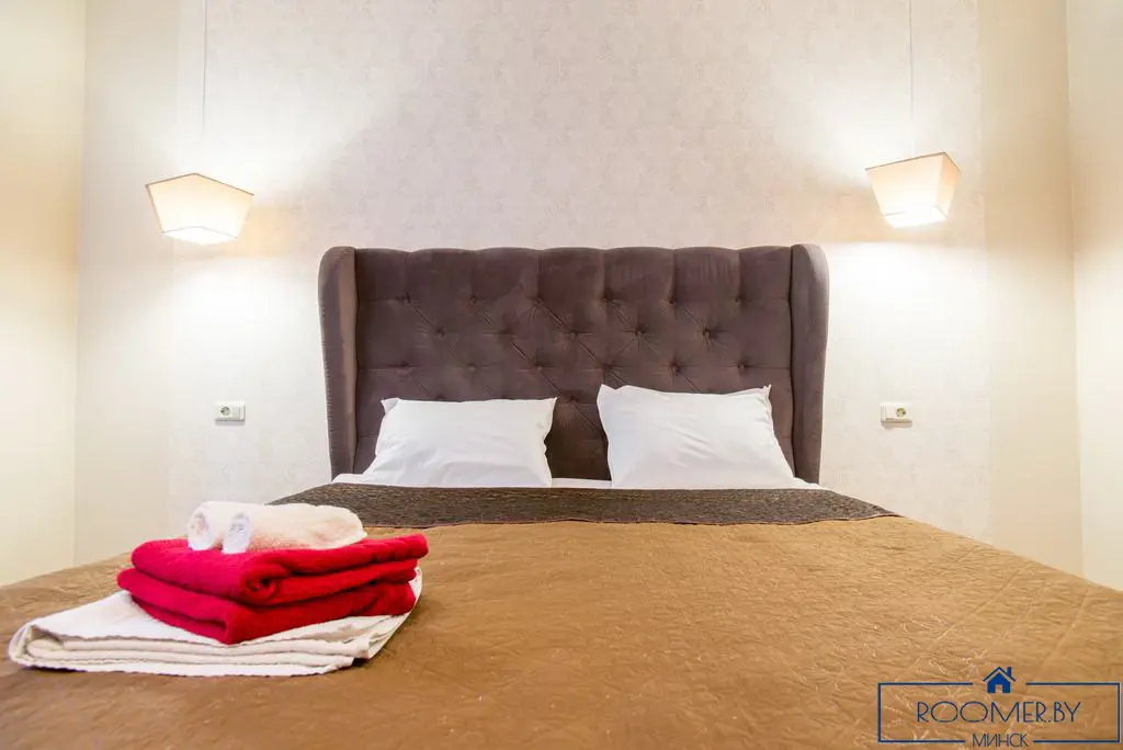 Двухкомнатная квартира на сутки в Минске на проспекте Независимости спальня