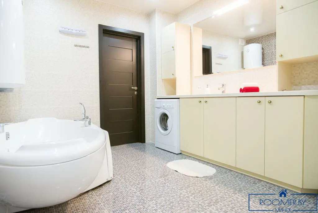 Двухкомнатная квартира на сутки в Минске на проспекте Независимости ванна