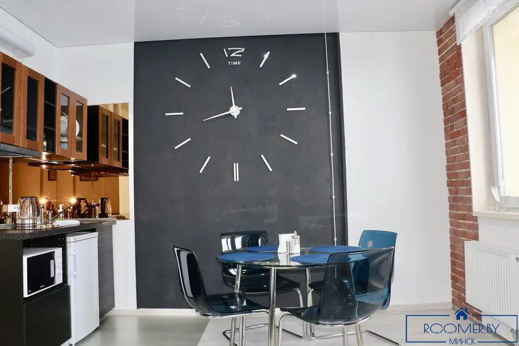 Однокомнатная квартира в Минске на проспекте Независимости кухня