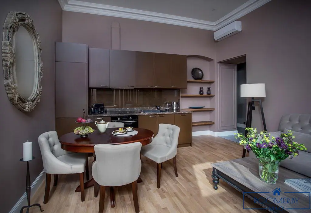 Квартира на сутки в Минске возле метро Площадь Якуба Коласа гостиная