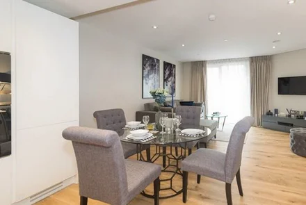 Трехкомнатная квартира на сутки на Киселева, 10 в Минске гостиная