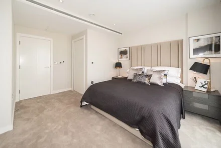 Трехкомнатная квартира на сутки на Киселева, 10 в Минске спальня