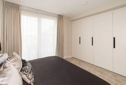 Трехкомнатная квартира на сутки на Киселева, 10 в Минске спальня