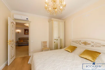 Квартира на сутки в Минске возле метро Немига спальня