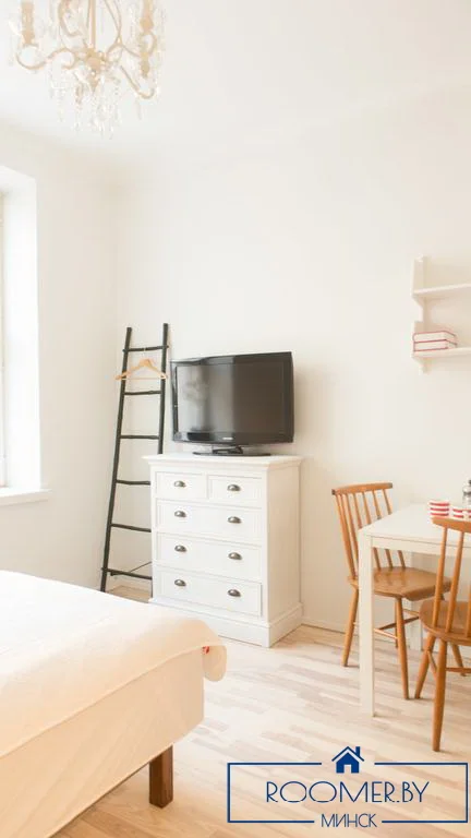 Однокомнатная квартира на сутки в Минске на Притыцкого спальня