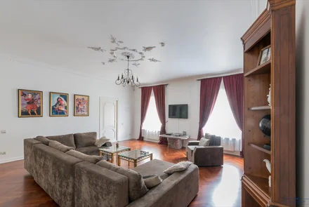 Пятикомнатная квартира на сутки Минск проспект Независимости, 14 спальня