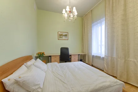 Трехкомнатная квартира на сутки в Минске на Ленинградской, 2 спальня