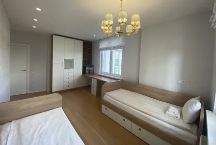 Трехкомнатная квартира на сутки Мстиславца гостиная